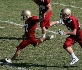 开云体育下载-劳塔罗，舞台越大，光芒越盛；波兰，铁血压制，沙特梦碎