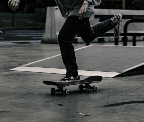 开云官网-罗德里爆发撕裂德甲铁幕，冰岛风暴踏平莱比锡红牛