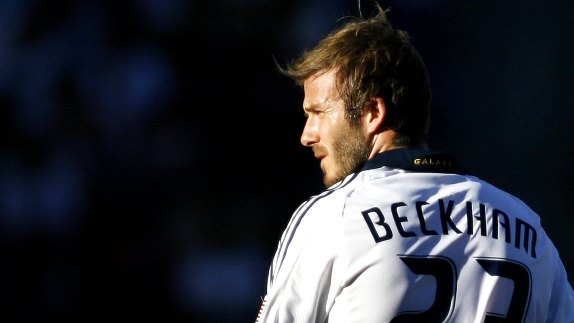 魔术巅峰对决胜出快船，詹姆斯成为关键先生