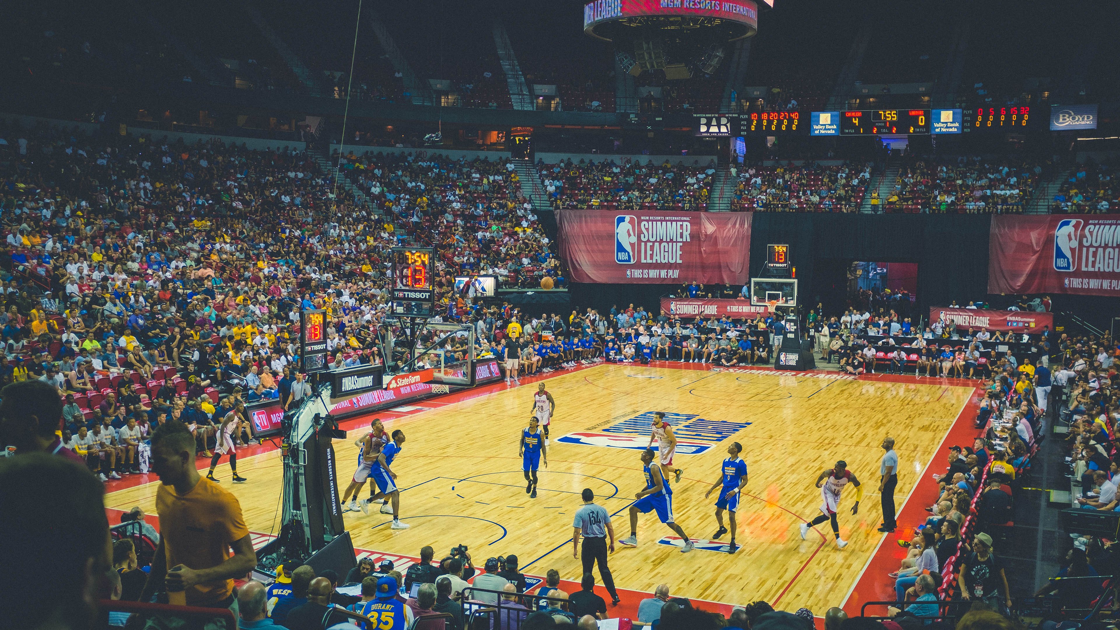 欧冠决赛之夜,莫兰特赛后评分拉满,当篮球天才闯入足球圣殿