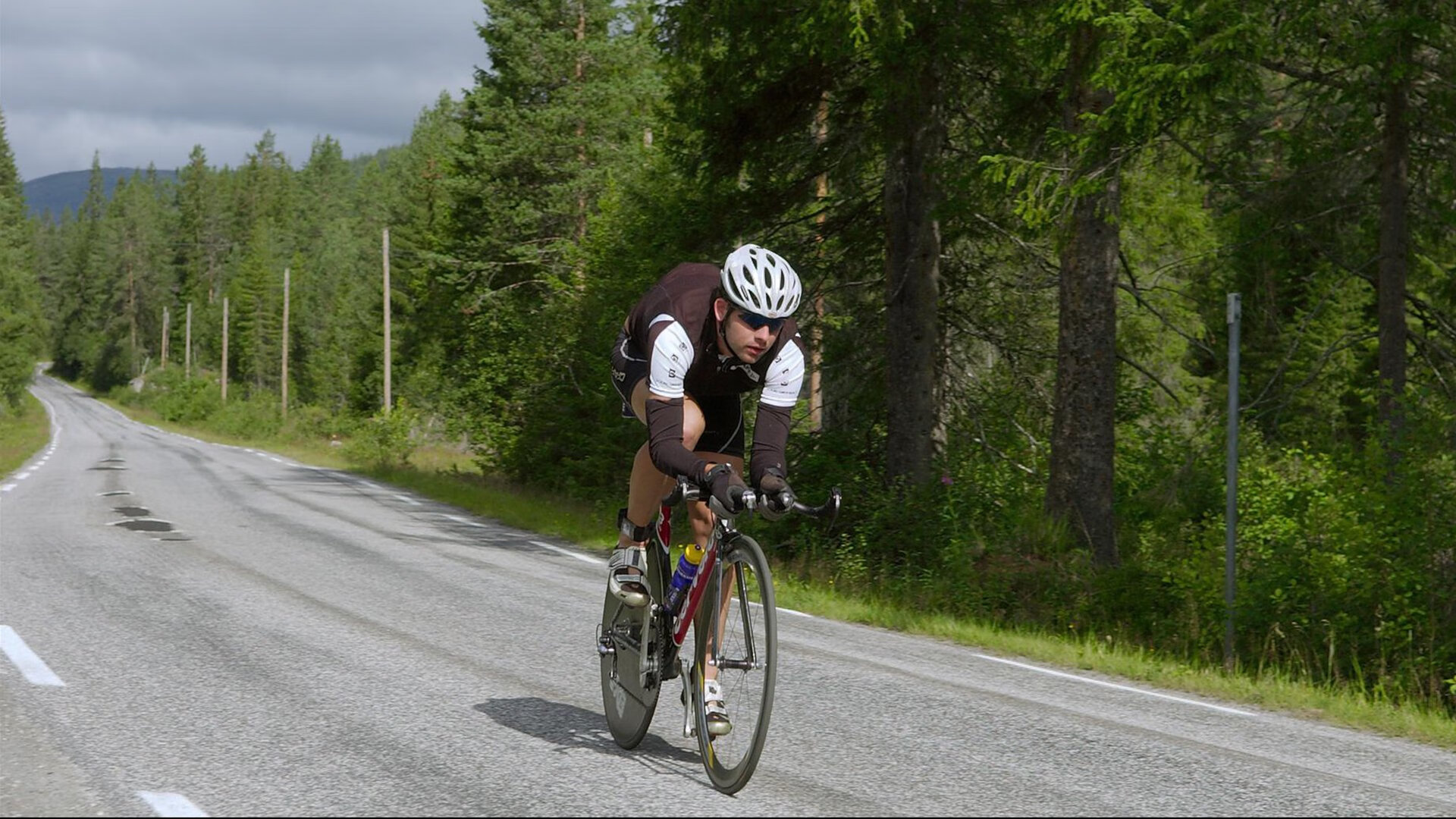 世界排名争夺战焦点战，法国防守铁链，如何绞杀曼联的红色风暴？